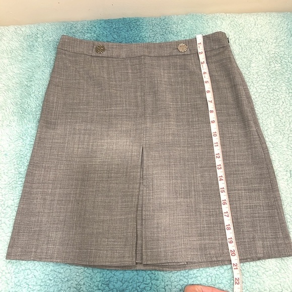 🔥Tory Burch Elegant Gray Skirt🔥 - Picture 5 of 7